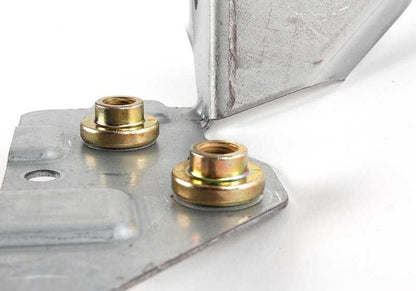 Soporte lateral izquierdo OEM 41148209101 para BMW Serie 3 E46. Pieza original BMW.