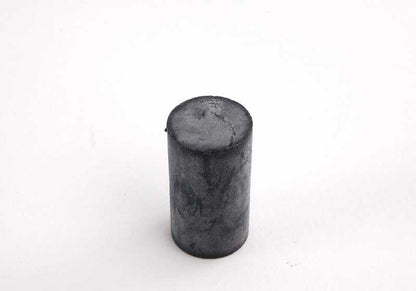 Tapón de cierre OEM 11611747085 para BMW E30, E28, E34, E39, E24, E23, E32, E38, E31. Pieza original BMW. Ideal para sistema de admisión o componentes con orificio de 10,5 mm.