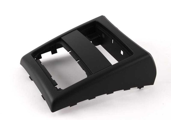 Embellecedor trasero OEM 51167145681 para BMW Serie 3 {E90, E90N, E91, E91N}. Pieza original BMW.