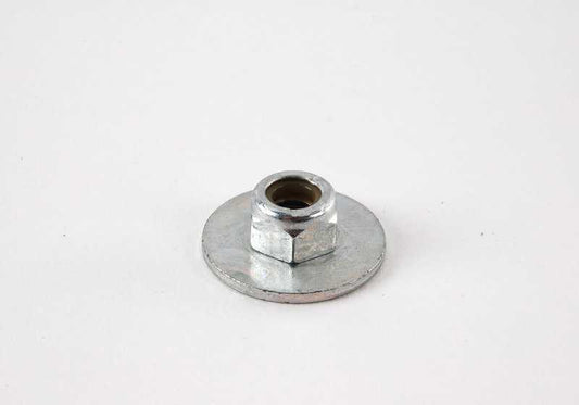 Tuerca hexagonal con arandela M6 OEM 07147155614 para BMW E81, E82, E87, E88, F20, F21, F40, F22, F23, F44, F45, F46, F87, E90, E91, E92, E93, F30, F31, F34, F80, G20, G21, F32, F33, F36, F82, F83, E60, E61, F07, F10, F11, F18, G60, G61, E63, E64, F0