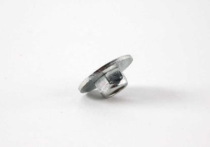 Tuerca hexagonal con arandela M6 OEM 07147155614 para BMW E81, E82, E87, E88, F20, F21, F40, F22, F23, F44, F45, F46, F87, E90, E91, E92, E93, F30, F31, F34, F80, G20, G21, F32, F33, F36, F82, F83, E60, E61, F07, F10, F11, F18, G60, G61, E63, E64, F0