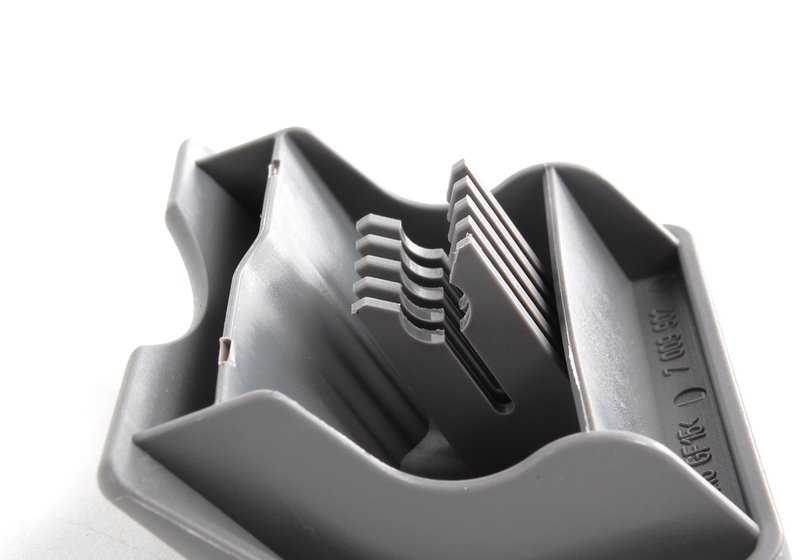 Paramento Isofix OEM 52207009904 para BMW Serie 3 E46. Original BMW.
