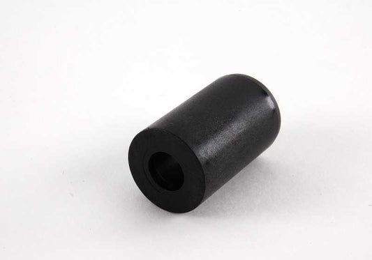 Casquillo separador OEM 11141247397 para BMW E30, E36, E46, E34, Z3. Pieza original BMW. Compatibilidad con sistemas de aceite/depósito como la bomba de aceite.
