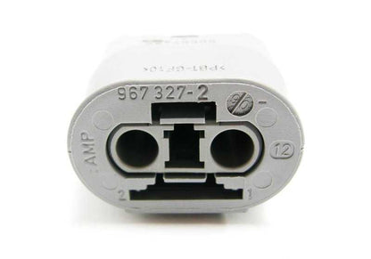 Carcaça de conector cinza para BMW Série 3 E36, E46, E90, E90N, E91, E91N, Série 5 E39, E60, E61, Série 6 E24, E63, E64, Série 7 E32, X3 E83, E83N, X5 E53, E70N, Z4 E85, E86 (OEM 61138364498). BMW originais.