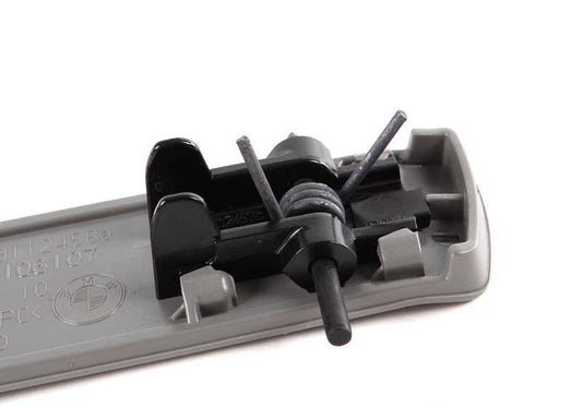Right Subject Clip 51479119110 for BMW X5 E70 and E70N. Original BMW piece. Ideal to replace belt support on the side of the trunk. Gray.