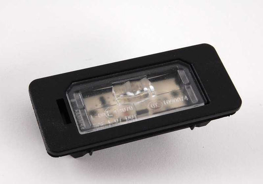 Luz LED de matrícula OEM 63267193293 para BMW E82, E88, F22, F23, F44, F45, F46, F87, E90, E91, E92, E93, F30, F31, F34, F80, G20, G21, G28, F32, F33, F36, F82, F83, G26, F10, F11, E84, F48, F25, G01, F26, E70, F15, G05, F85, E71, E72, F16, F86, F96