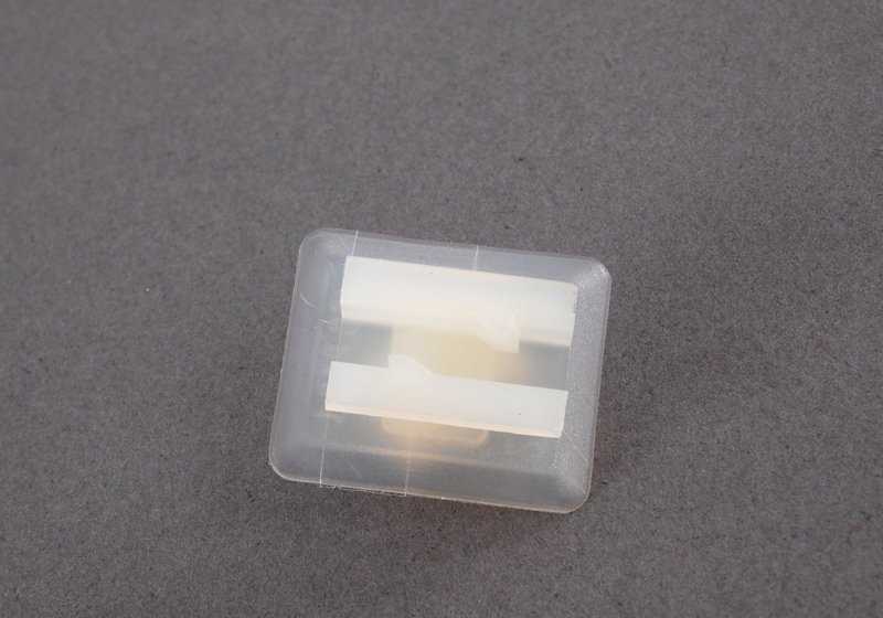 Supporto di connessione Blanite OEM 61131378997 per BMW E82, E87, E88, F20, F21, F52, F70, F22, F23, F45, F46, G42, U06, E30, E36, E46, E90, E91, E92, E93, F30, F31, F31, G20 G28, F32, F33, F36, G22, G23, G26, E34, E39, E60, E61, F07, F10, F11, F1