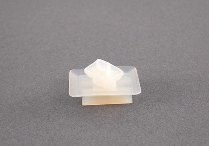 Supporto di connessione Blanite OEM 61131378997 per BMW E82, E87, E88, F20, F21, F52, F70, F22, F23, F45, F46, G42, U06, E30, E36, E46, E90, E91, E92, E93, F30, F31, F31, G20 G28, F32, F33, F36, G22, G23, G26, E34, E39, E60, E61, F07, F10, F11, F1