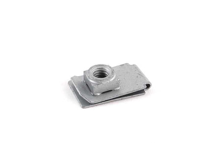 Tuerca clip tipo C OEM 07147151144 para BMW {E81,E82,E87,E88,F20,F21,F40,F52,F22,F23,F44,F45,F46,F87,G42,G87,E30,E36,E46,E90,E91,E92,E93,F30,F31,F34,F35,F80,G20,G21,G28,G80,G81,F32,F33,F36,F82,F83,G22,G23,G26,G82,G83,E28,E34,E39,E60,E61,F07,F10,F11,F