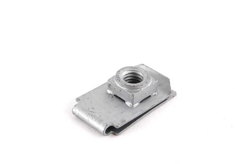 Tuerca clip tipo C OEM 07147151144 para BMW {E81,E82,E87,E88,F20,F21,F40,F52,F22,F23,F44,F45,F46,F87,G42,G87,E30,E36,E46,E90,E91,E92,E93,F30,F31,F34,F35,F80,G20,G21,G28,G80,G81,F32,F33,F36,F82,F83,G22,G23,G26,G82,G83,E28,E34,E39,E60,E61,F07,F10,F11,F