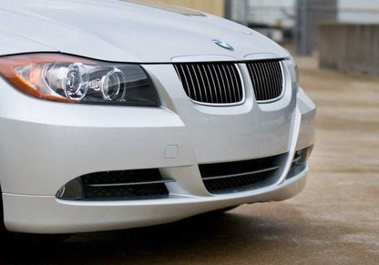 Rejilla de adorno derecho OEM 51137120010 para BMW Serie 3 E90, E91 (2004-2008). Original BMW.