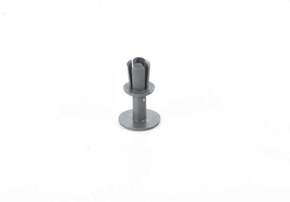 Remache dilatable OEM 51478184135 para BMW E36, E46, E90, E90 LCI. Original BMW.