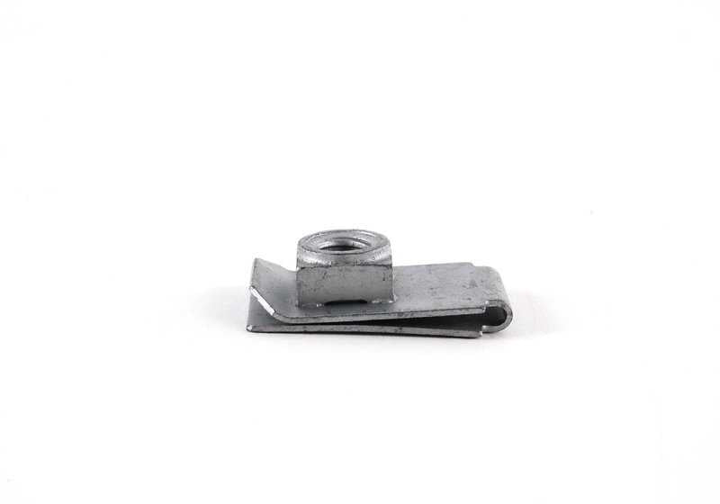 Tuerca clip tipo C OEM 07147151144 para BMW {E81,E82,E87,E88,F20,F21,F40,F52,F22,F23,F44,F45,F46,F87,G42,G87,E30,E36,E46,E90,E91,E92,E93,F30,F31,F34,F35,F80,G20,G21,G28,G80,G81,F32,F33,F36,F82,F83,G22,G23,G26,G82,G83,E28,E34,E39,E60,E61,F07,F10,F11,F