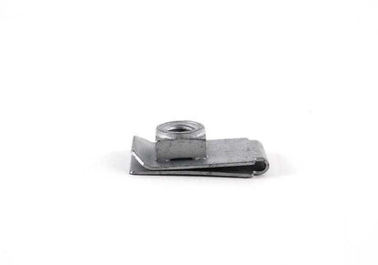 Tuerca clip tipo C OEM 07147151144 para BMW {E81,E82,E87,E88,F20,F21,F40,F52,F22,F23,F44,F45,F46,F87,G42,G87,E30,E36,E46,E90,E91,E92,E93,F30,F31,F34,F35,F80,G20,G21,G28,G80,G81,F32,F33,F36,F82,F83,G22,G23,G26,G82,G83,E28,E34,E39,E60,E61,F07,F10,F11,F