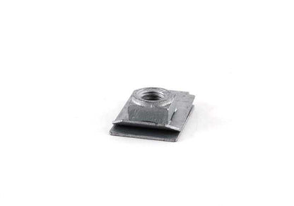 Tuerca clip tipo C OEM 07147151144 para BMW {E81,E82,E87,E88,F20,F21,F40,F52,F22,F23,F44,F45,F46,F87,G42,G87,E30,E36,E46,E90,E91,E92,E93,F30,F31,F34,F35,F80,G20,G21,G28,G80,G81,F32,F33,F36,F82,F83,G22,G23,G26,G82,G83,E28,E34,E39,E60,E61,F07,F10,F11,F