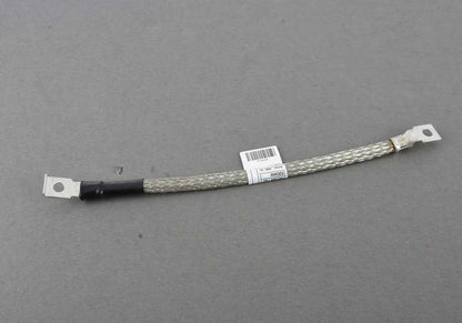 Cable de masa OEM 12427551559 para BMW E60, E61, E63, E64. Compatible con versiones 520i, 523i con motores M54 y N52. Apto para cambio manual y automático. Original BMW.