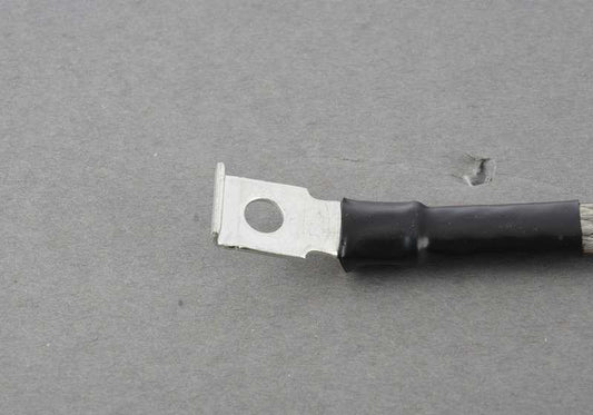 Cable de masa OEM 12427551559 para BMW E60, E61, E63, E64. Compatible con versiones 520i, 523i con motores M54 y N52. Apto para cambio manual y automático. Original BMW.