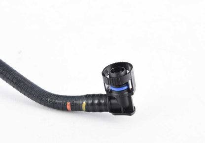 Tubo de ventilación del depósito OEM 13907636131 para BMW F07, F10, F11, F18, F06, F12, F13, F01, F02. Original BMW.