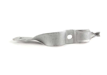 Abrazadera de escape OEM 18311728237 para BMW E36, E39, Z3. Compatible con los modelos 320i M50/M52 manual y automático. Original BMW.