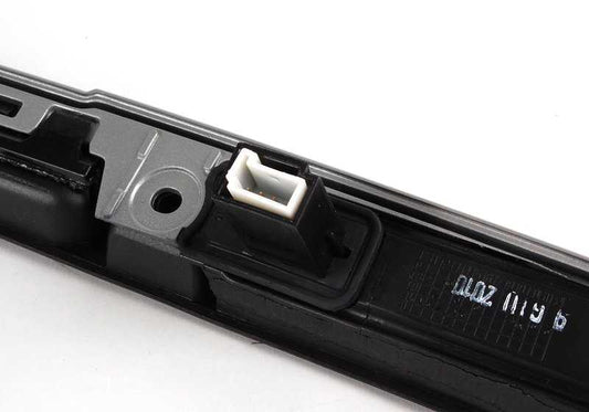 Maneta de apertura maletero OEM 51137170674 para BMW X5 E53. Acabado titanio. Original BMW.