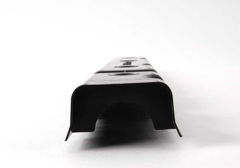BMW Deck 3 E36, E46, Serie 5 E34, E39, E60, E61, 7 E38 -Serie, E65, E66, X3 E83, X5 E53, Z4 E85 (OEM 11121740163). Original BMW