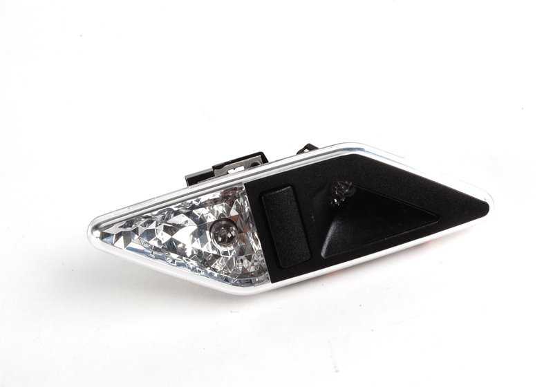 Luz de lectura interior trasera izquierda OEM 63316962049 para BMW E46 316Ci, 316i... y más. Original BMW.