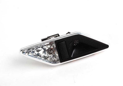 Luz de lectura interior trasera izquierda OEM 63316962049 para BMW E46 316Ci, 316i... y más. Original BMW.