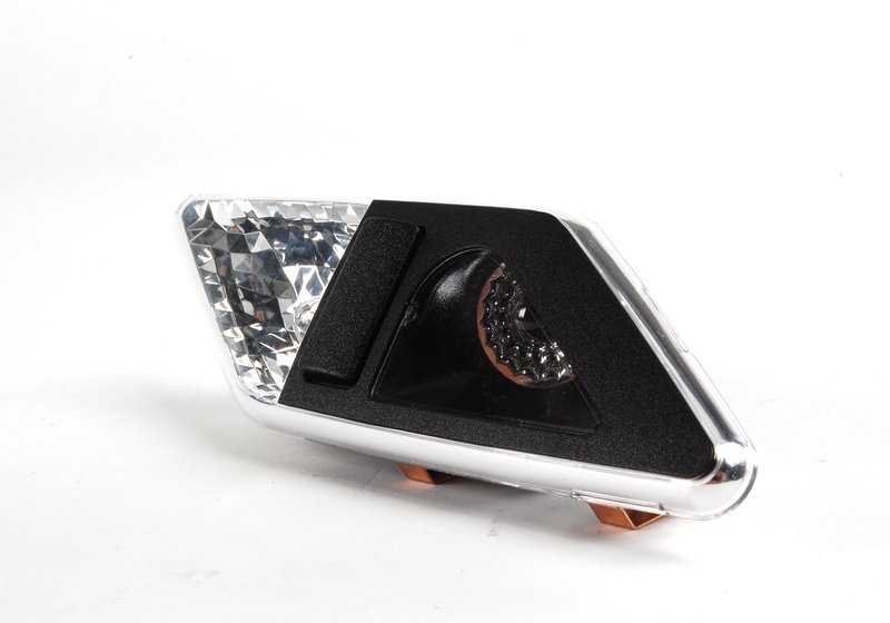 Luz de lectura interior trasera izquierda OEM 63316962049 para BMW E46 316Ci, 316i... y más. Original BMW.
