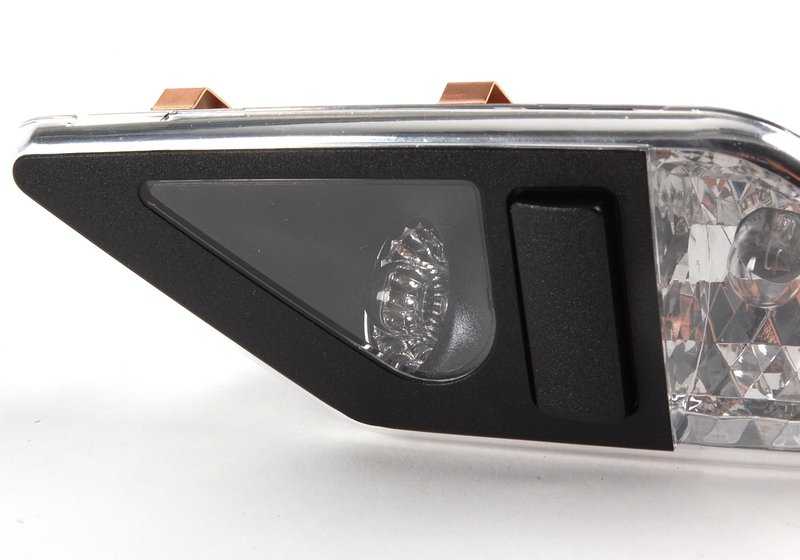 Luz de lectura interior trasera izquierda OEM 63316962049 para BMW E46 316Ci, 316i... y más. Original BMW.