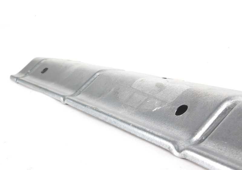 Protetor térmico OEM 16111179429 para BMW E30 316i com motor M10 (modelos manuais e automáticos, tração traseira, 1982-1988). Peça original da BMW.