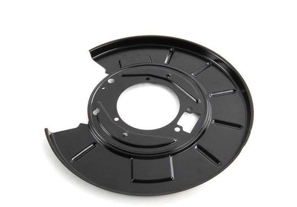 Protector salpicadero trasero derecho OEM 34212227130 para BMW E36. Pieza original BMW, ideal para proteger la zona del freno trasero. Compatibilidad garantizada solo con modelos BMW E36.