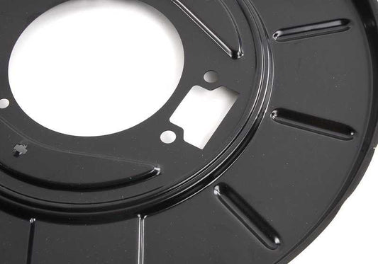 Protector salpicadero trasero derecho OEM 34212227130 para BMW E36. Pieza original BMW, ideal para proteger la zona del freno trasero. Compatibilidad garantizada solo con modelos BMW E36.