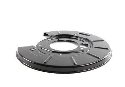 Protector salpicadero trasero derecho OEM 34212227130 para BMW E36. Pieza original BMW, ideal para proteger la zona del freno trasero. Compatibilidad garantizada solo con modelos BMW E36.