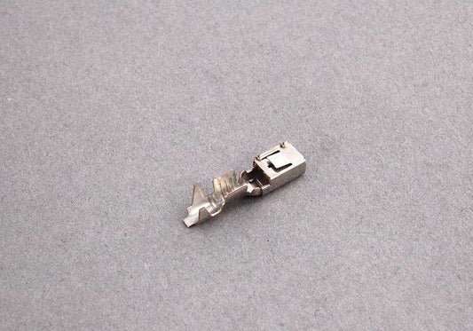 Conector hembra ELO-Power 2,8x0,63 OEM 61138364834 para BMW E81, E82, E87, E88, F20, F21, E36, E46, E90, E91, E92, E93, F30, F31, F34, F35, F32, G26, E39, E60, E61, E63, E64, E38, E65, E66, E84, E83, F25, E53, E70, E71, E72, E85, E86, E89, E52, I01,