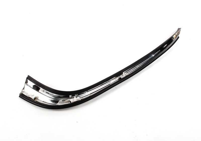 Embellecedor derecho para BMW Serie 7 E38 (OEM 51138125470). Original BMW.