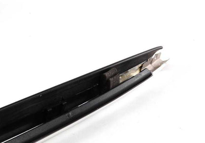 Embellecedor derecho para BMW Serie 7 E38 (OEM 51138125470). Original BMW.