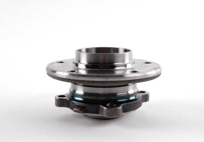 Roda dianteira com OEM de rolamento 31216765157 para BMW E81 116D, 116i. Compatível com todos os modelos mencionados. Peça original da BMW.