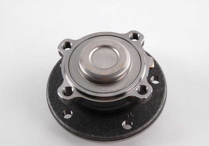 Roda dianteira com OEM de rolamento 31216765157 para BMW E81 116D, 116i. Compatível com todos os modelos mencionados. Peça original da BMW.