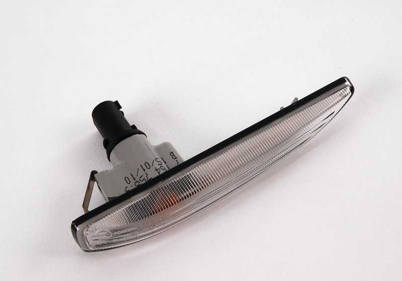 Luces intermitentes adicionales blancas derecha para BMW Serie 7 E65, E66 (OEM 63137164758). Original BMW.