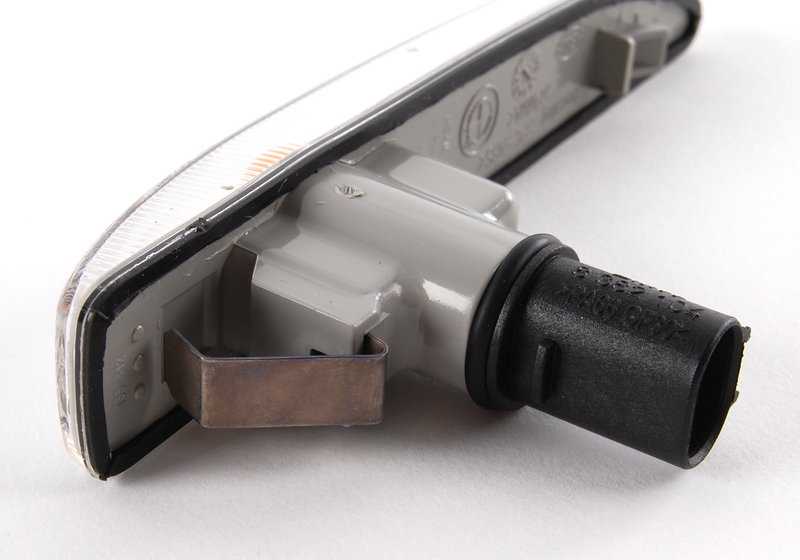 Luces intermitentes adicionales blancas derecha para BMW Serie 7 E65, E66 (OEM 63137164758). Original BMW.