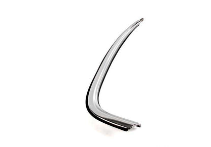 Embellecedor derecho para BMW Serie 7 E38 (OEM 51138125470). Original BMW.