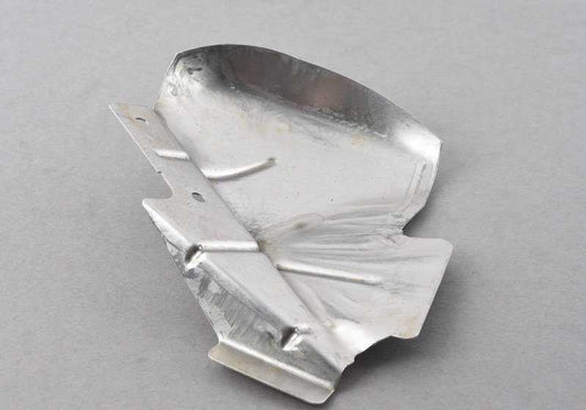 OEM Thermal Protector droit 31141138725 pour la série BMW 5 E34 {518G, 518i} avec moteurs M40 et M43. Compatible avec les versions manuelles et automatiques. BMW d'origine.