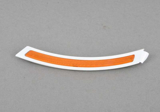 Posizione laterale anteriore destra OEM 63147317256 per BMW F16, F86. BMW originale.