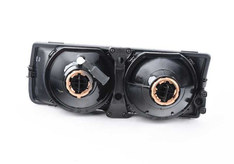 Réflecteur arrière droit OEM 63121387864 pour BMW E36 (tous les modèles: Berlina, Touring, Coupé, Cabrio, Compact). Remplacement BMW d'origine.