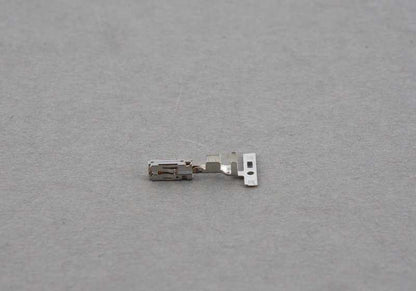 Terminal eléctrico OEM 12512247475 para MINI R56, R55, R57, R60 y más. Original MINI.