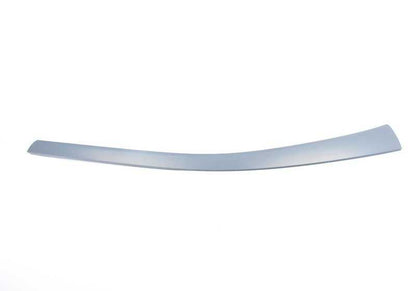Embellecedor delantero derecho imprimado OEM 51627372042 para BMW i8 (I12, I12N). Pieza original BMW.