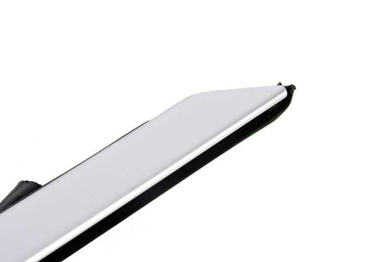 Lateral molding of the left front frame OEM 51767283639 for BMW F21, F21N, F22, F87, F87N. Satin aluminum finish. Original BMW.