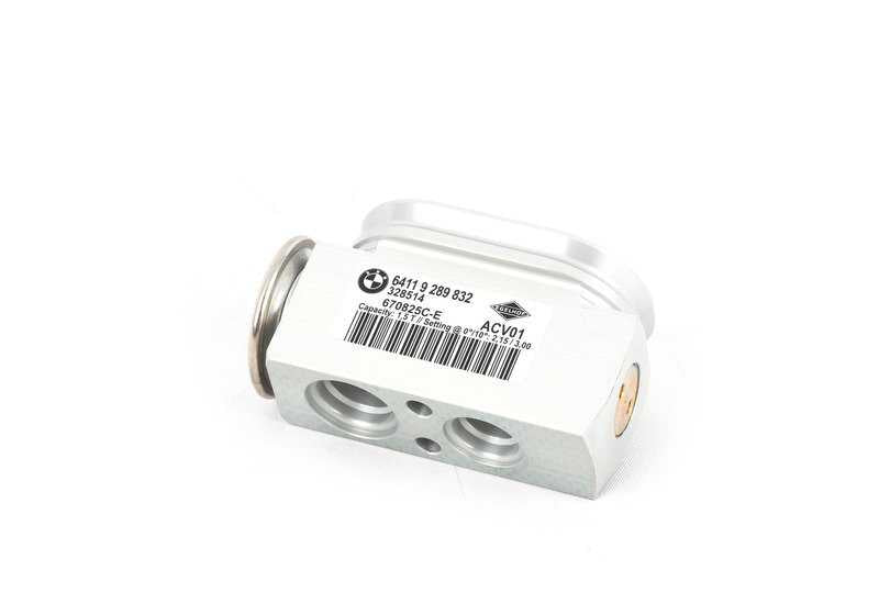 Valve d'expansion pour BMW F20, F21, F87, F30, F31, F34, F80, F32, F33, F36, F82, F83 (OEM 64119289832). BMW d'origine