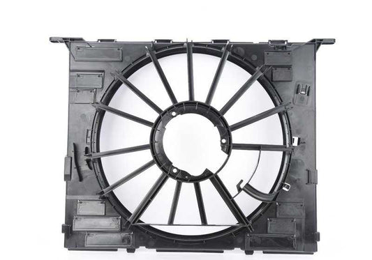 Soporte ventilador con anillo acústico OEM 17428638430 para BMW G30 520i y 530e. Compatible con modelos automáticos y tracción trasera fabricados entre 2017 y 2020. Pieza original BMW.