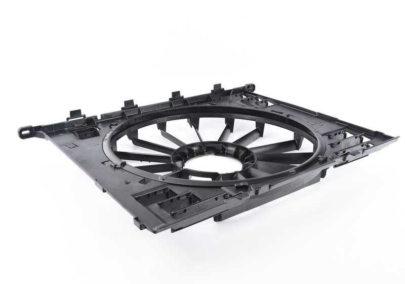 Soporte ventilador con anillo acústico OEM 17428638430 para BMW G30 520i y 530e. Compatible con modelos automáticos y tracción trasera fabricados entre 2017 y 2020. Pieza original BMW.